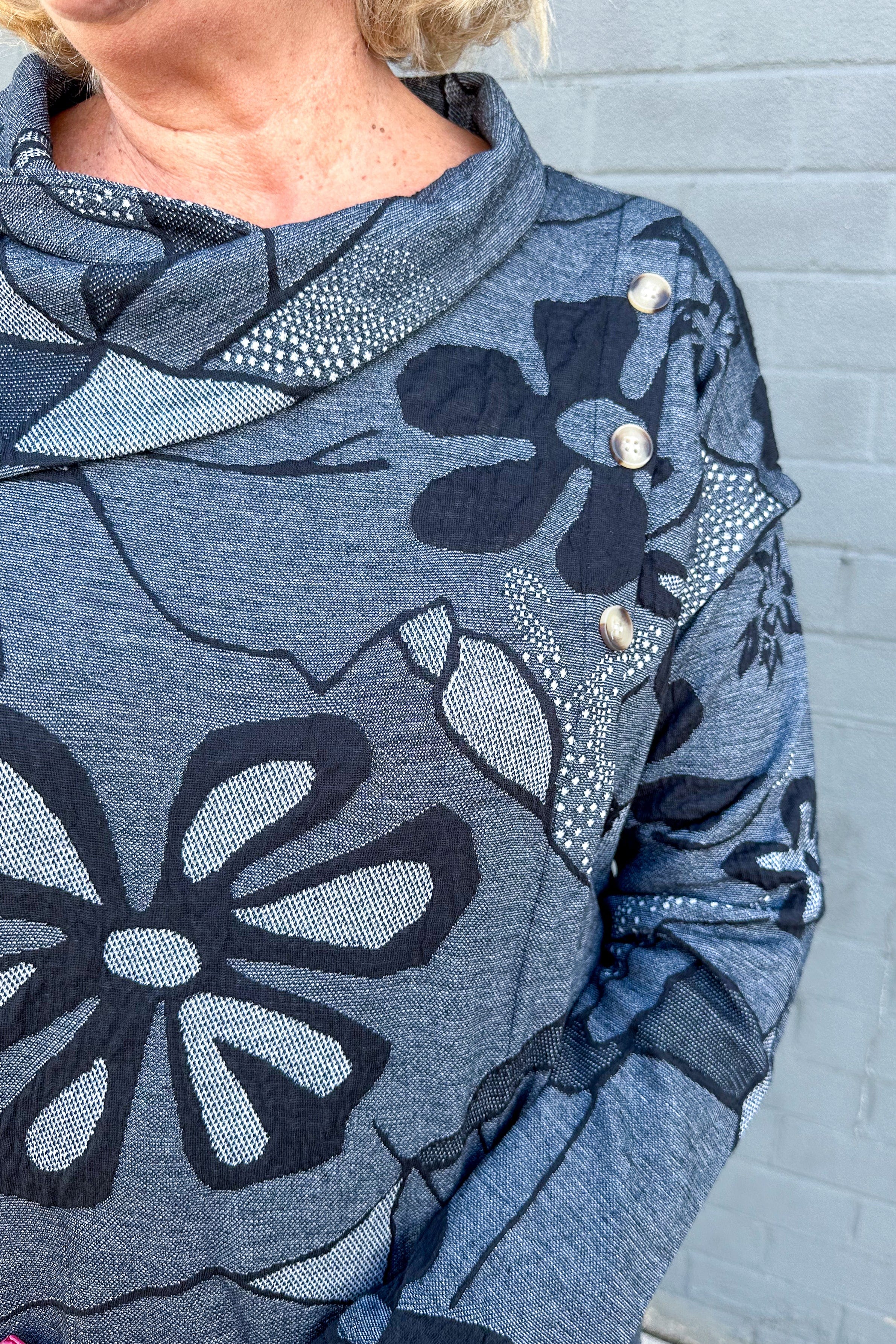 Black & Grey Daisy Texture Top