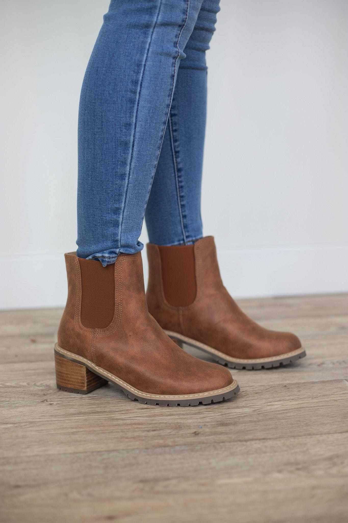 Tobacco Cauldron Bootie