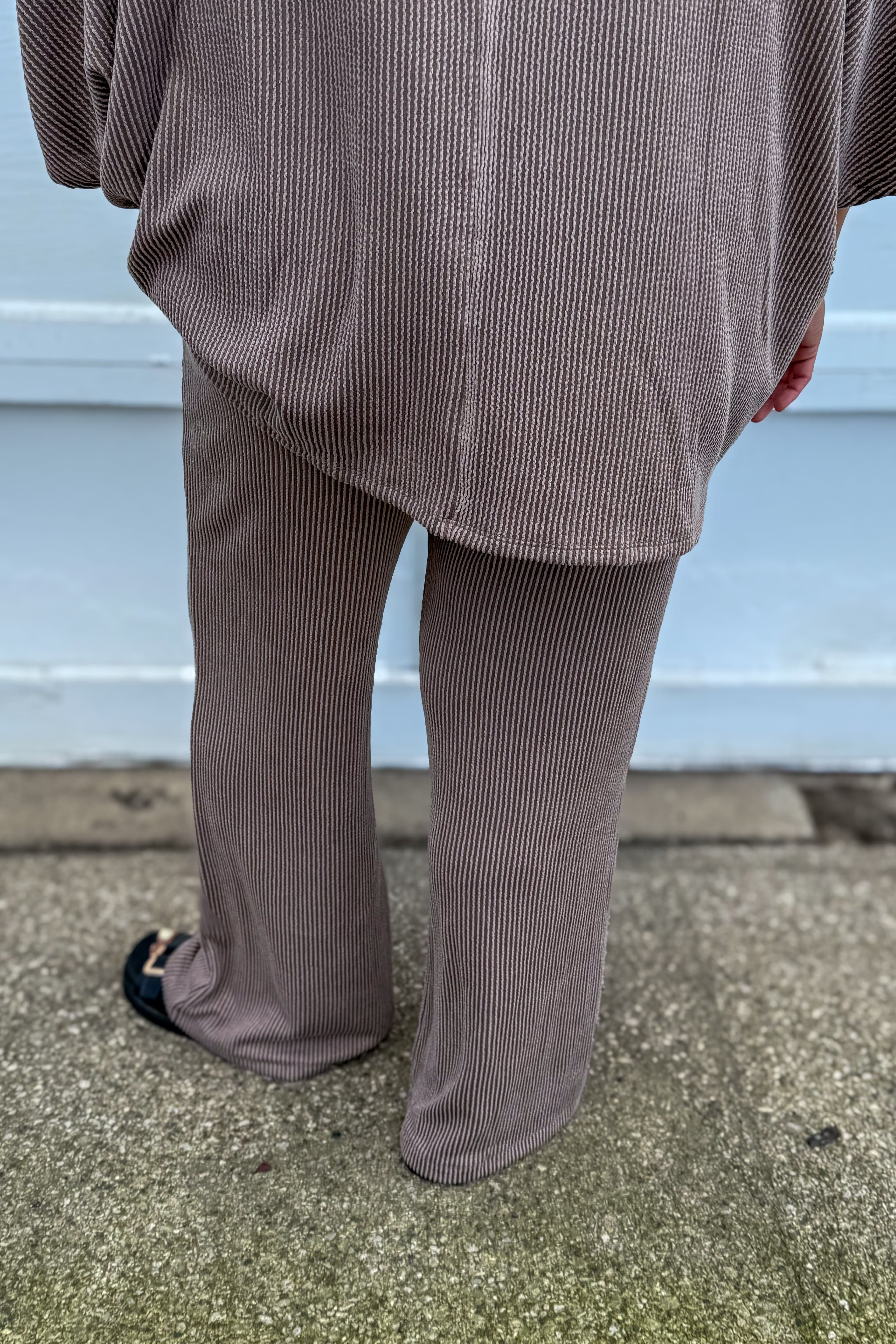 Oyster Grey Wanderer Set back