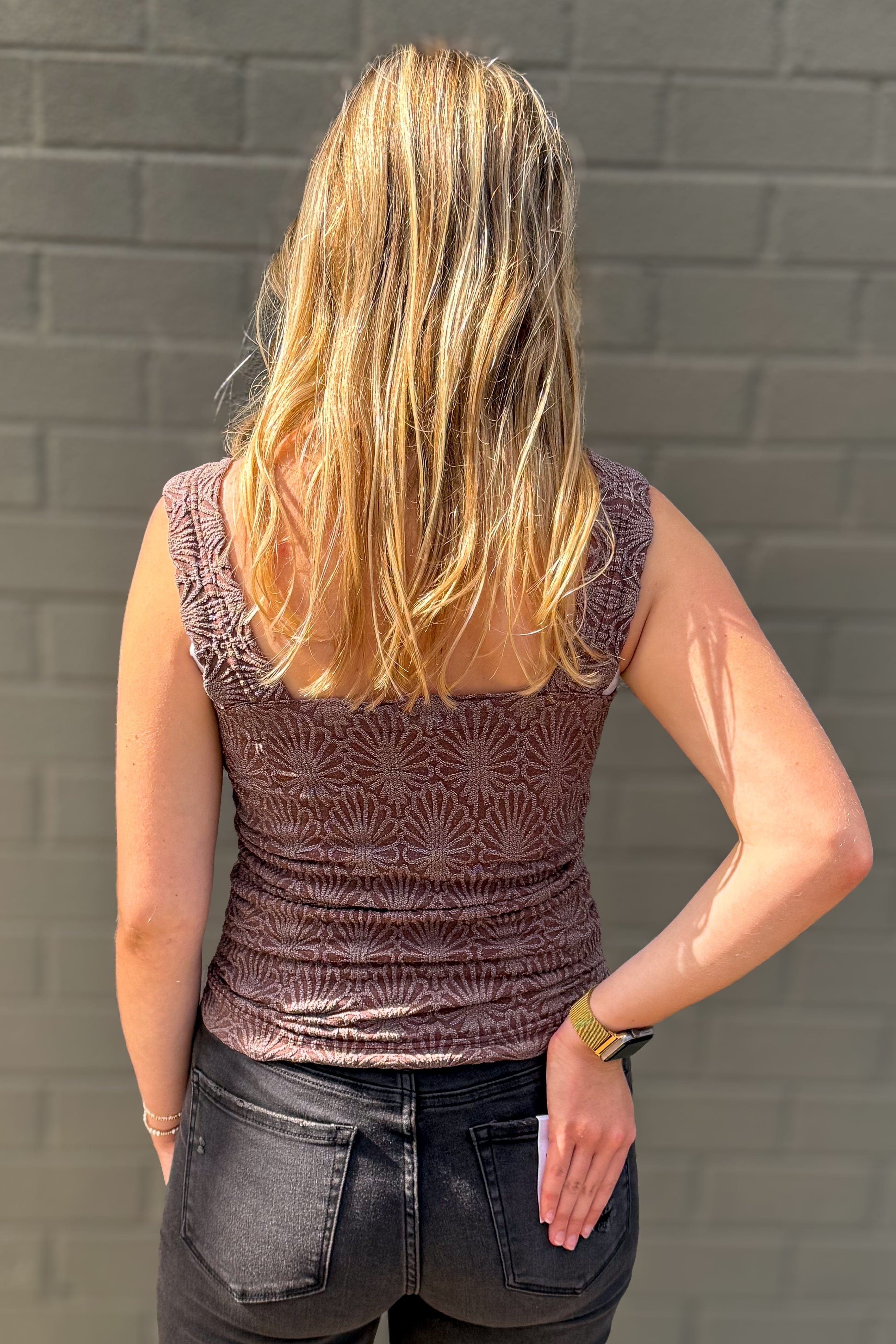 French Roast Lace Textured Square Top back