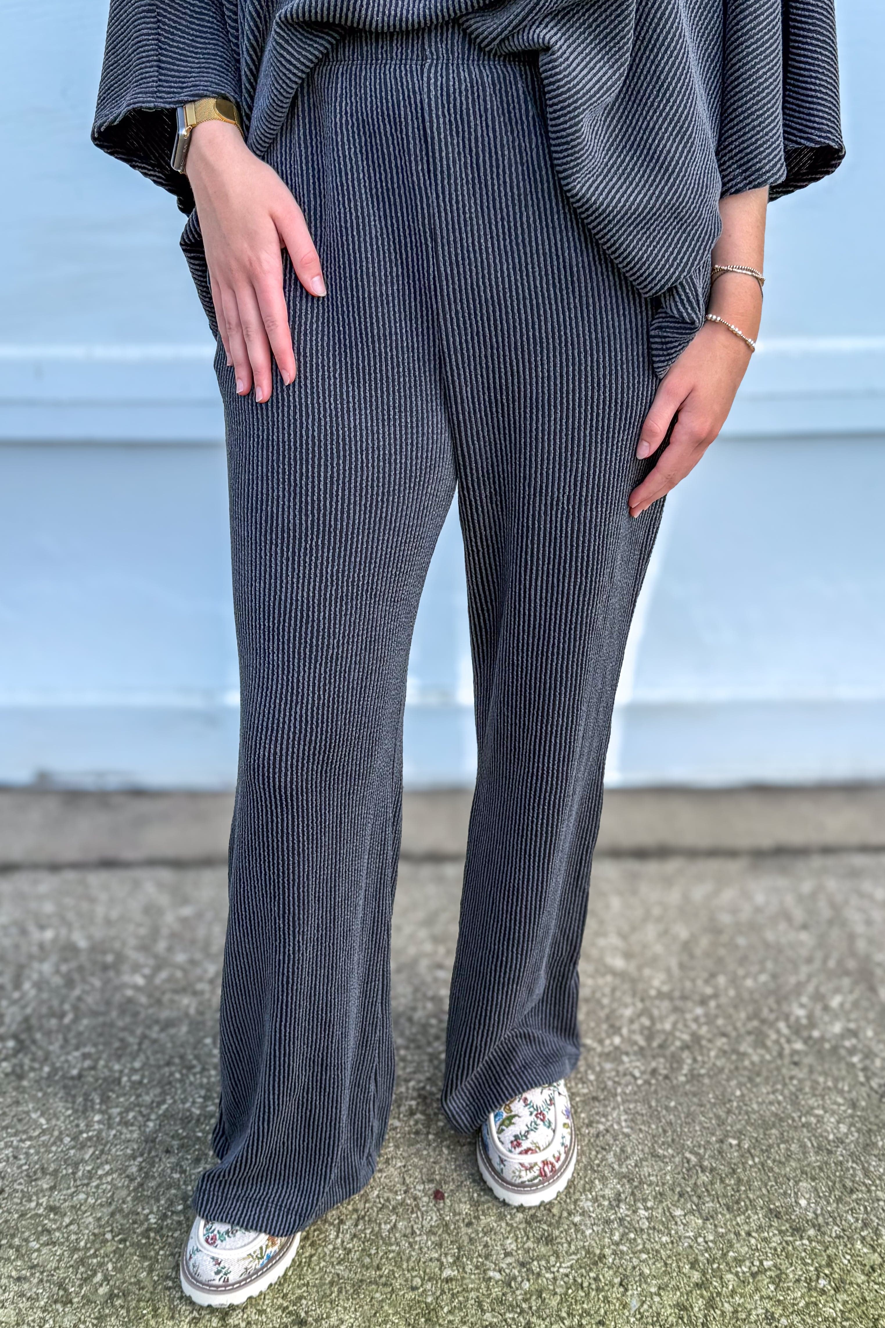 Black Wanderer Set bottoms