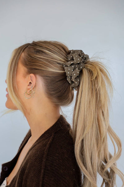 POLKA DOT OVERSIZED SCRUNCHIE: BROWN & CREAM