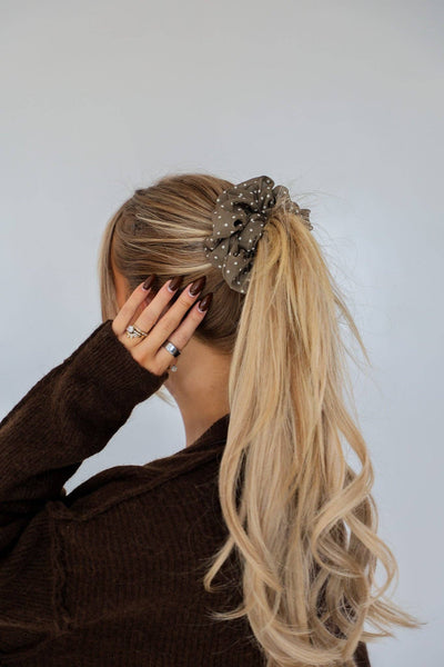 POLKA DOT OVERSIZED SCRUNCHIE: CREAM & BROWN