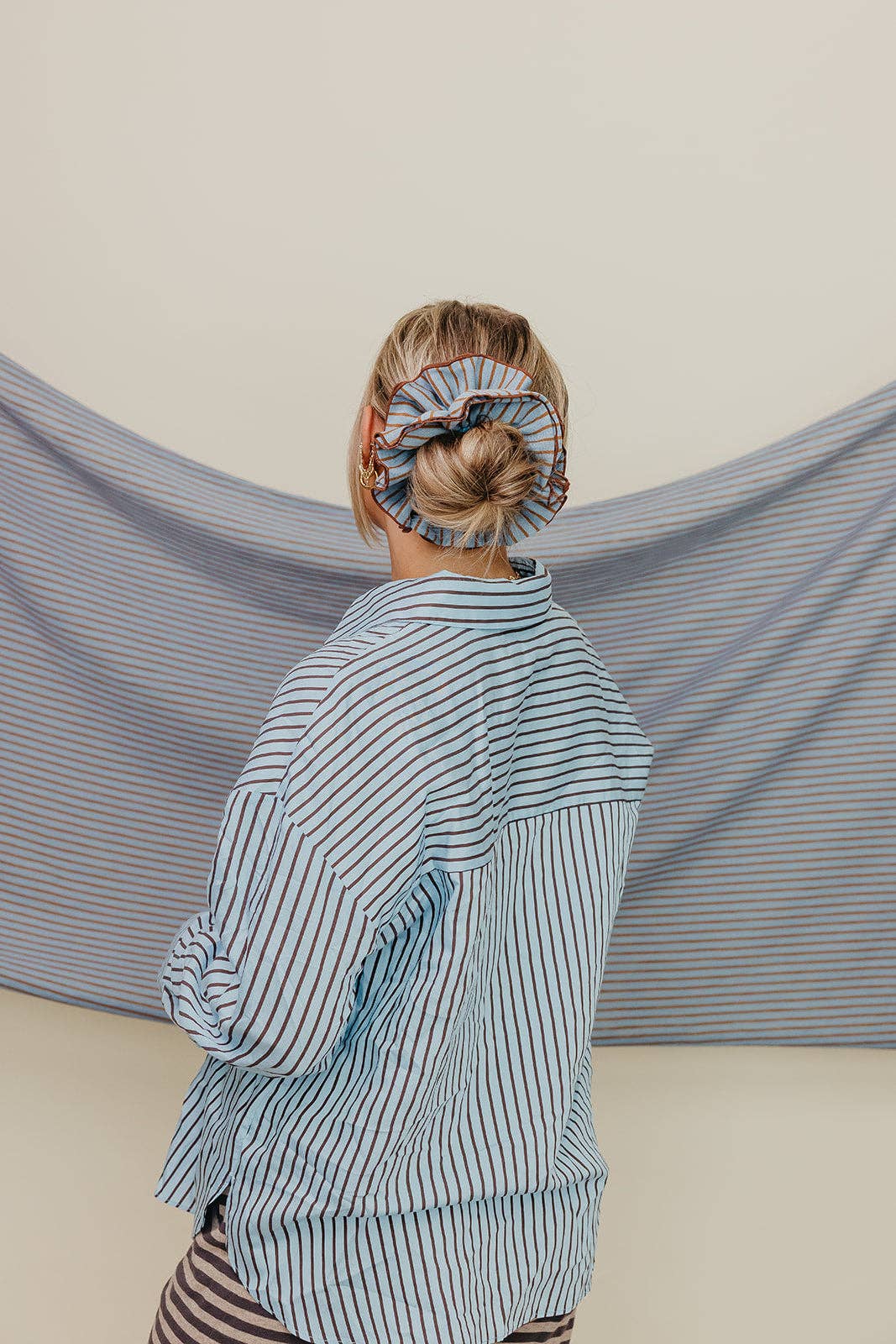 STRIPED CORSET SCRUNCHIE: BROWN AND TAN
