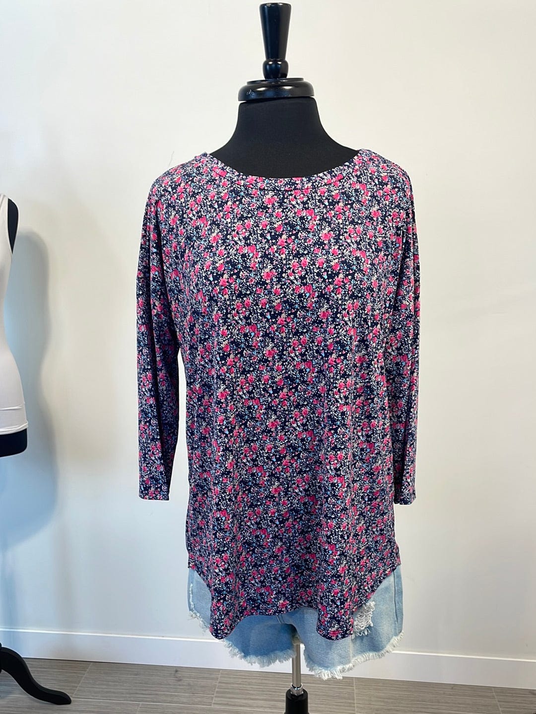 Navy & Magenta Rose Buds Top