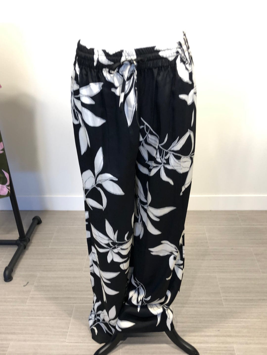 Black Tropical Leaf Pants
