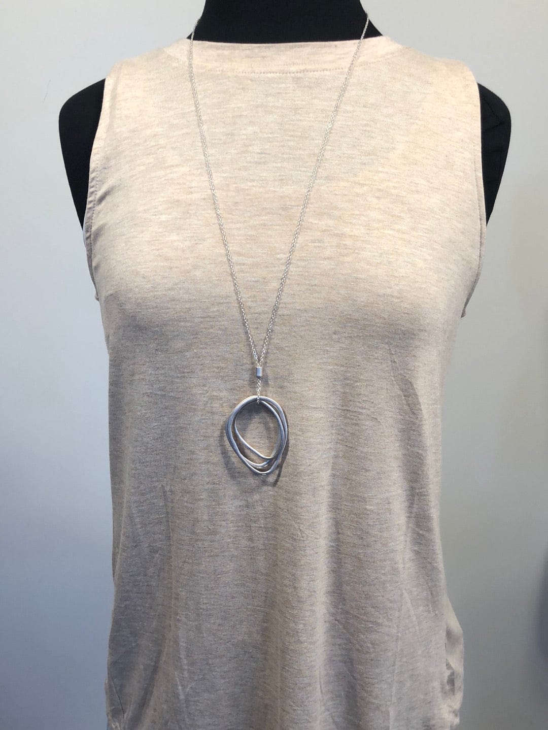 Silver Interlocking Pendant Necklace