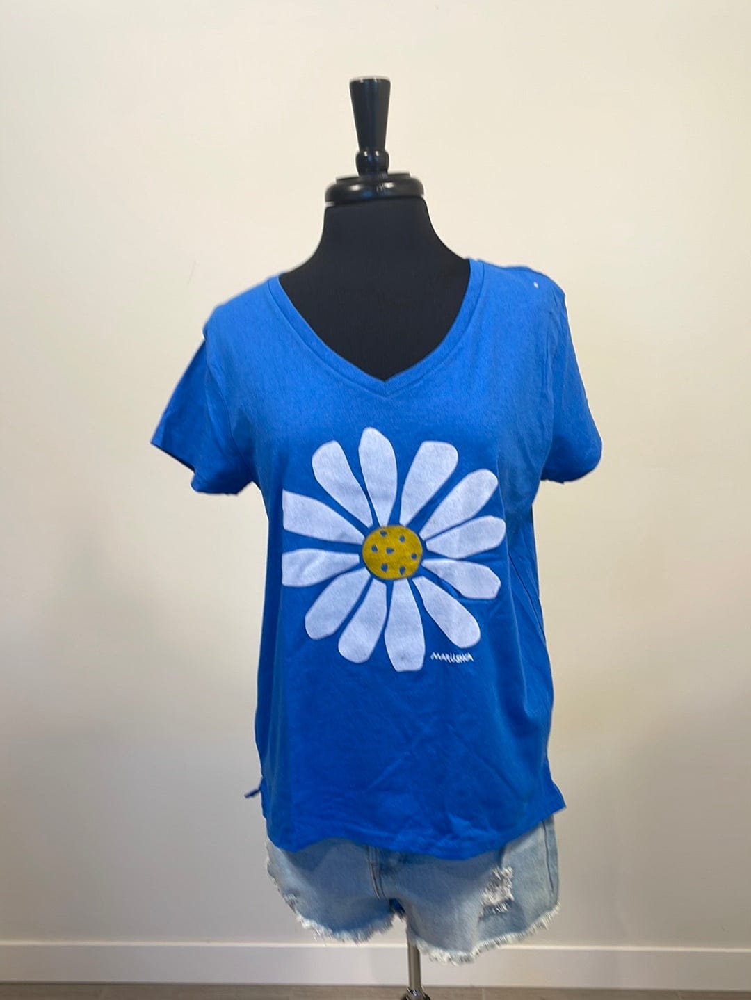 Blue Heathered Daisies Graphic Tee