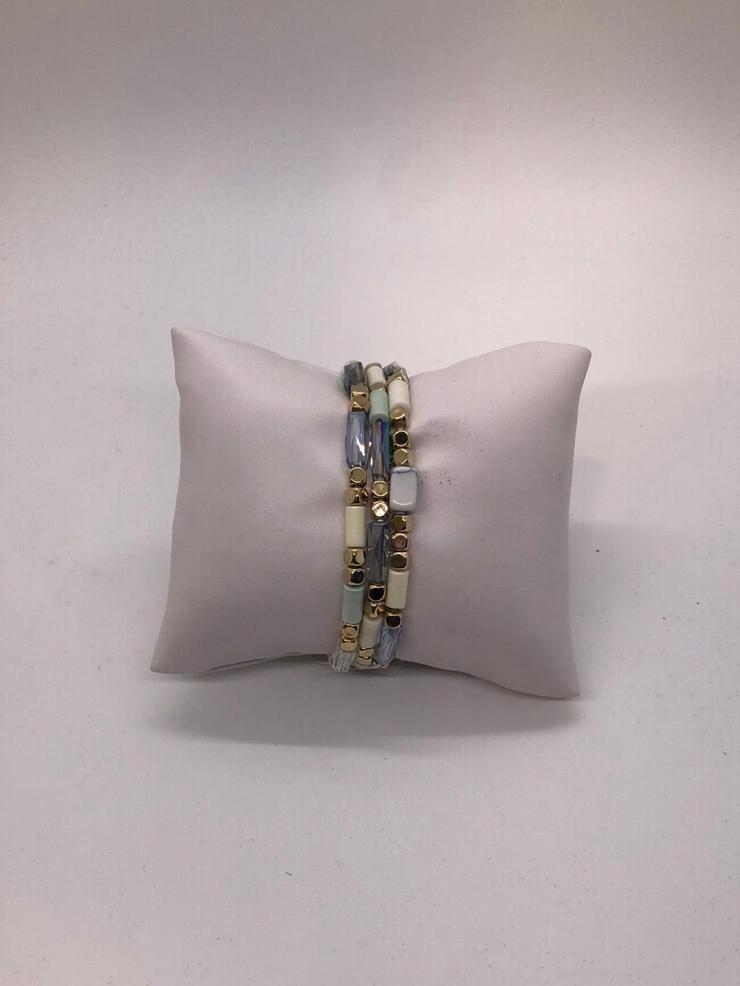 Whites Mixed Media Bracelet Set