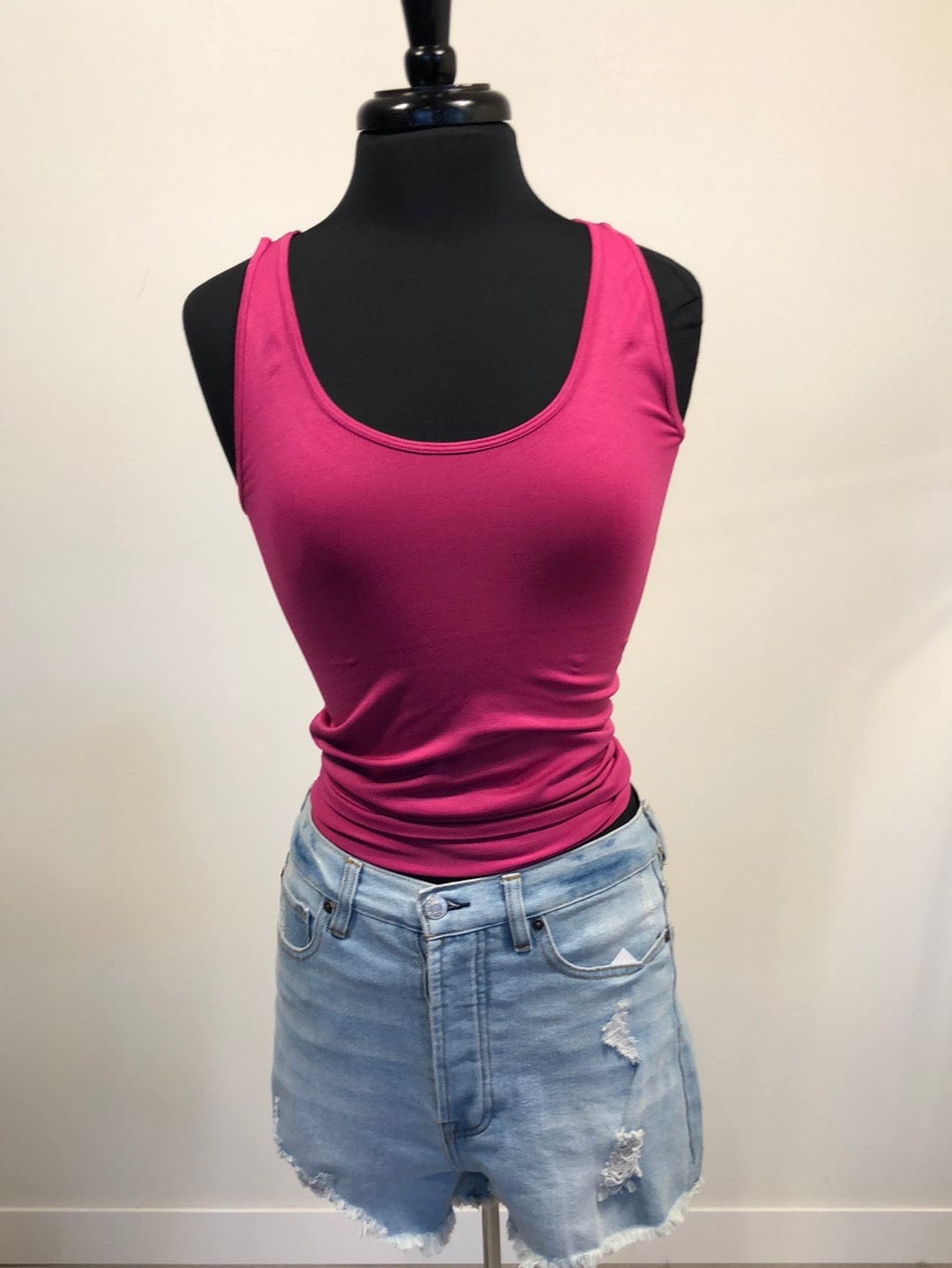 Magenta Scoop Neck Seamless Tank