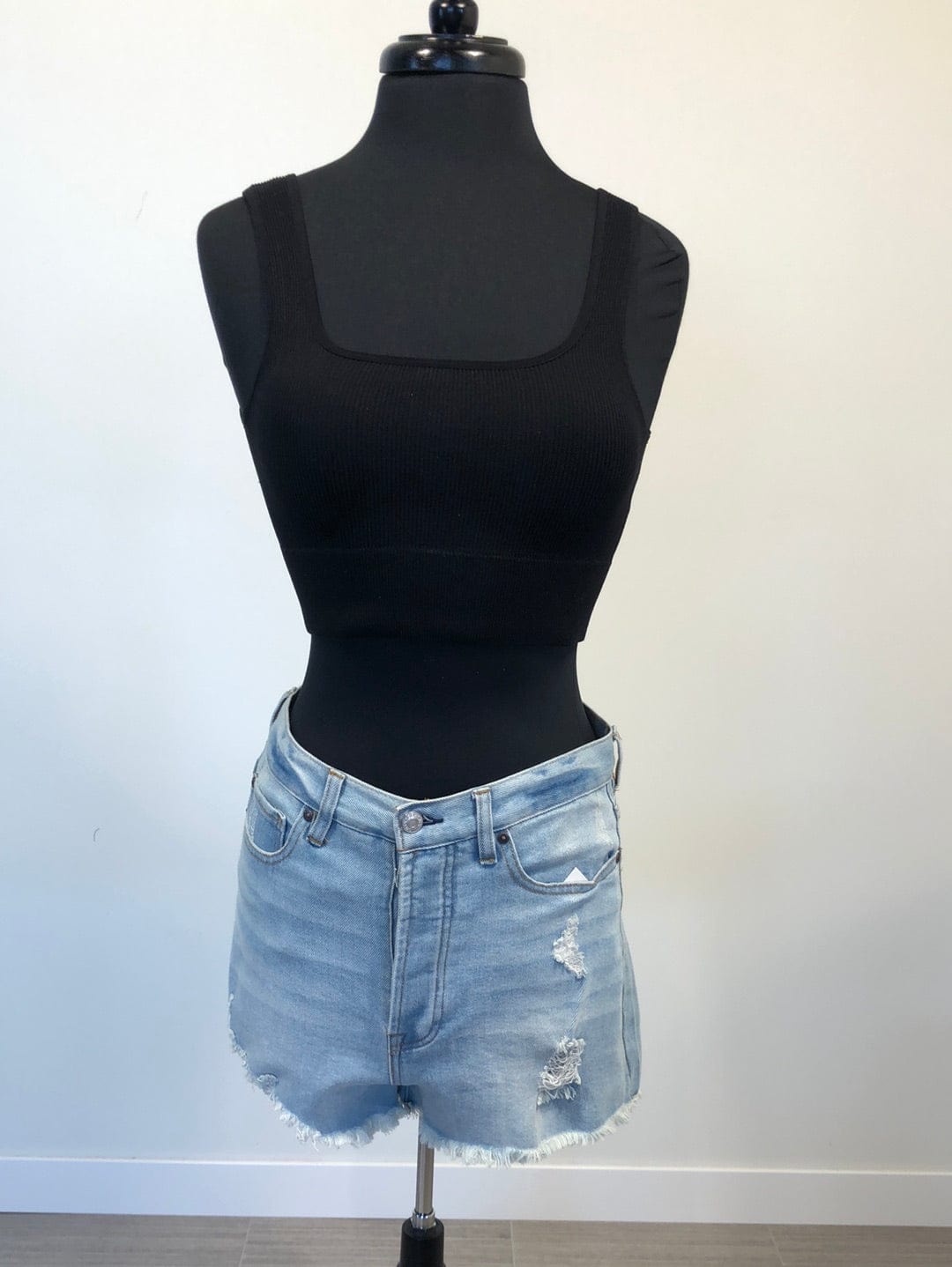 Black Ribbed Cropped Cami