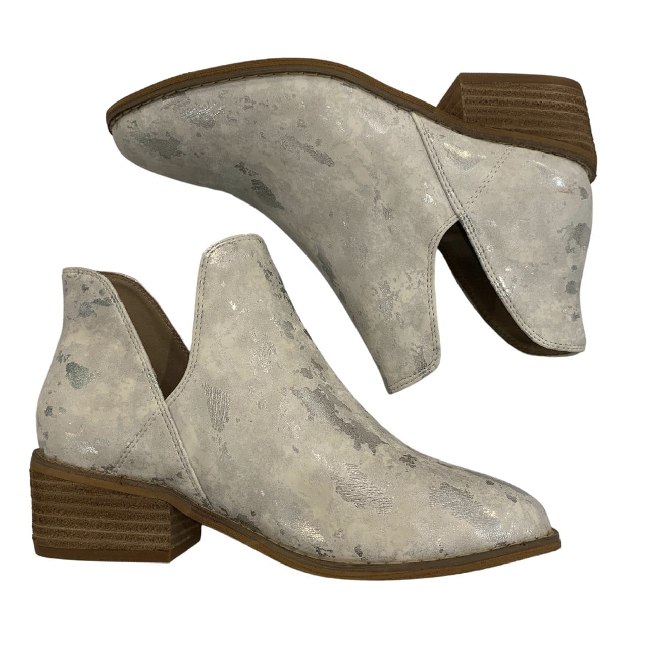 Wayland White Bootie