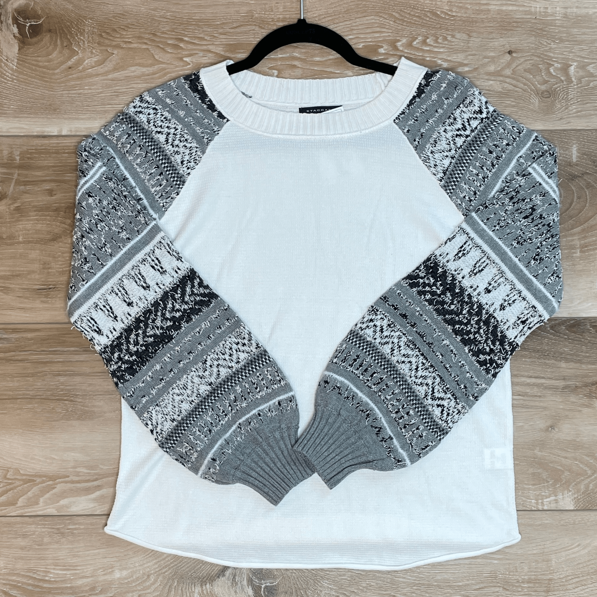 Grey Bubble Sleeve Pattern Top