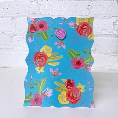 Floral Easel with Mini Magnet
