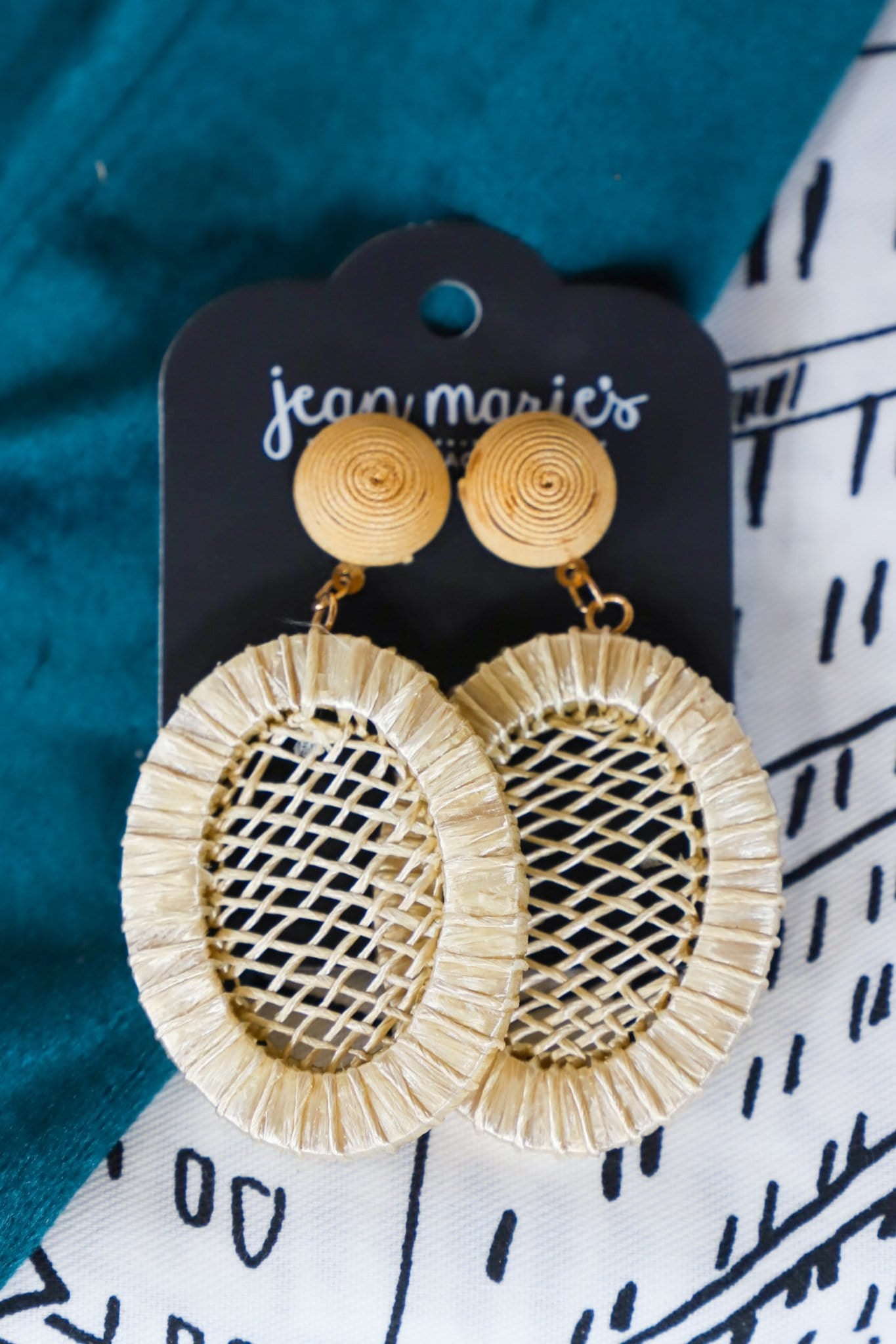Ivory Raffia Earring