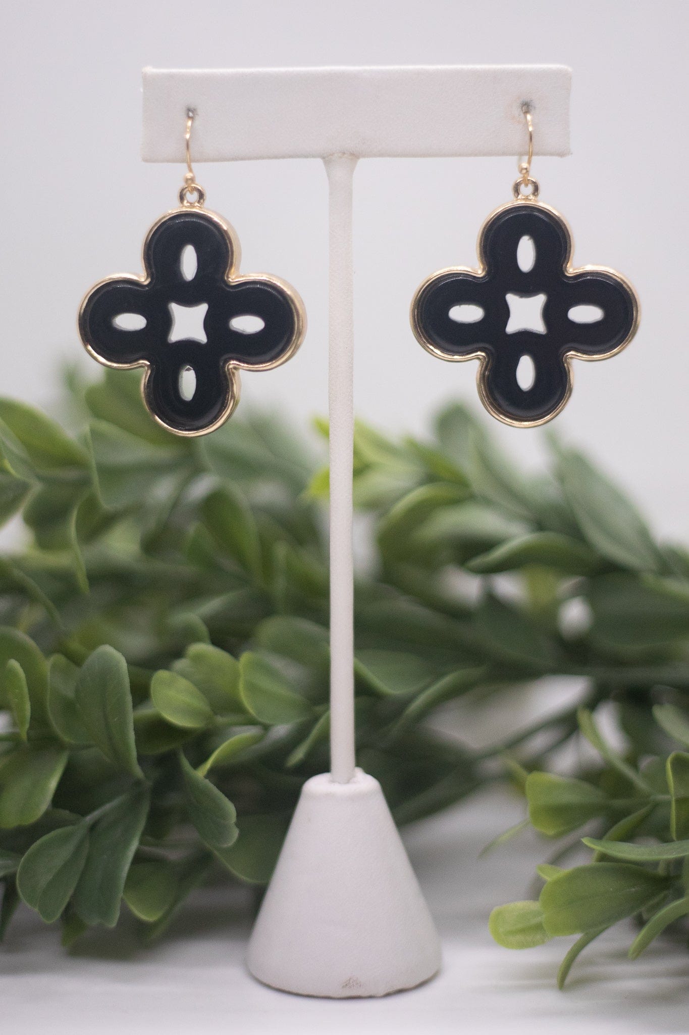 Black Caterfoil Earring
