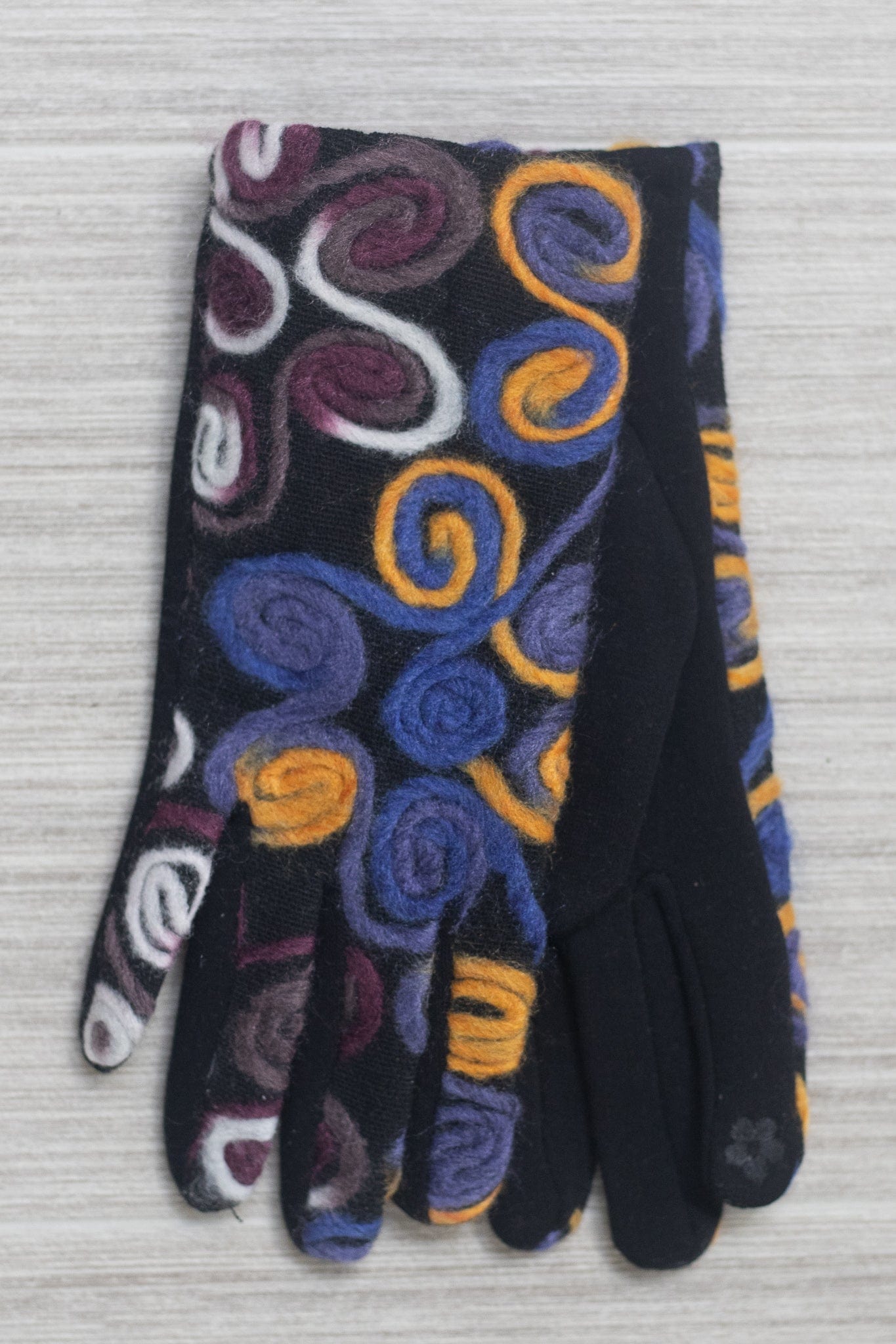 Assorted Yarn Swirl Glove