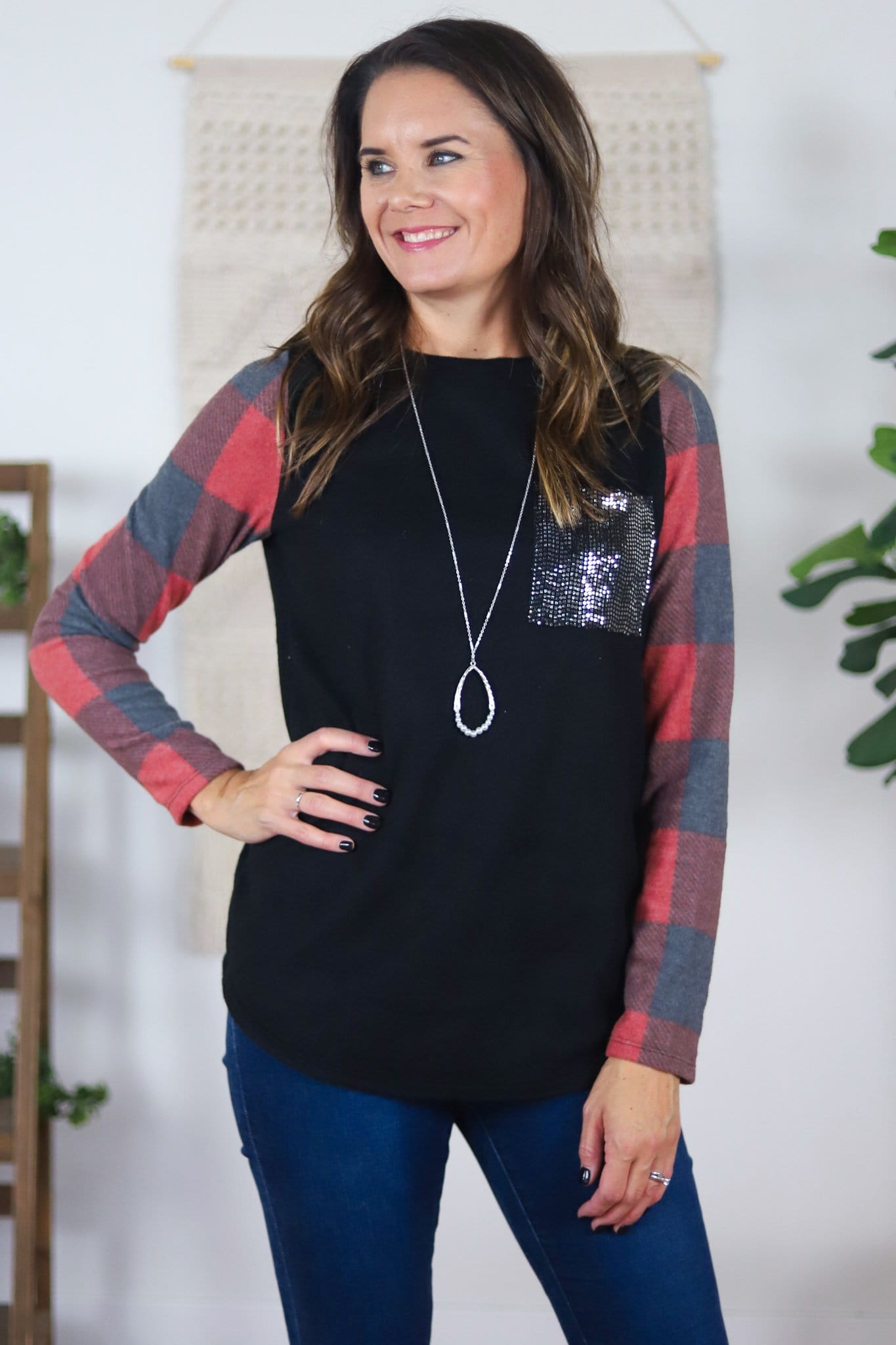 buffalo sleeve black mid top with sequin pocket