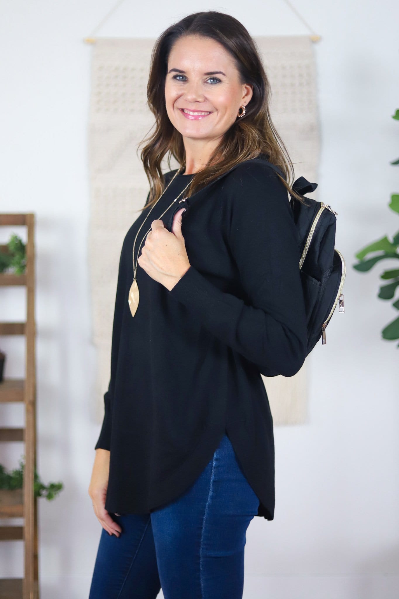black basic long sleeve sweater top