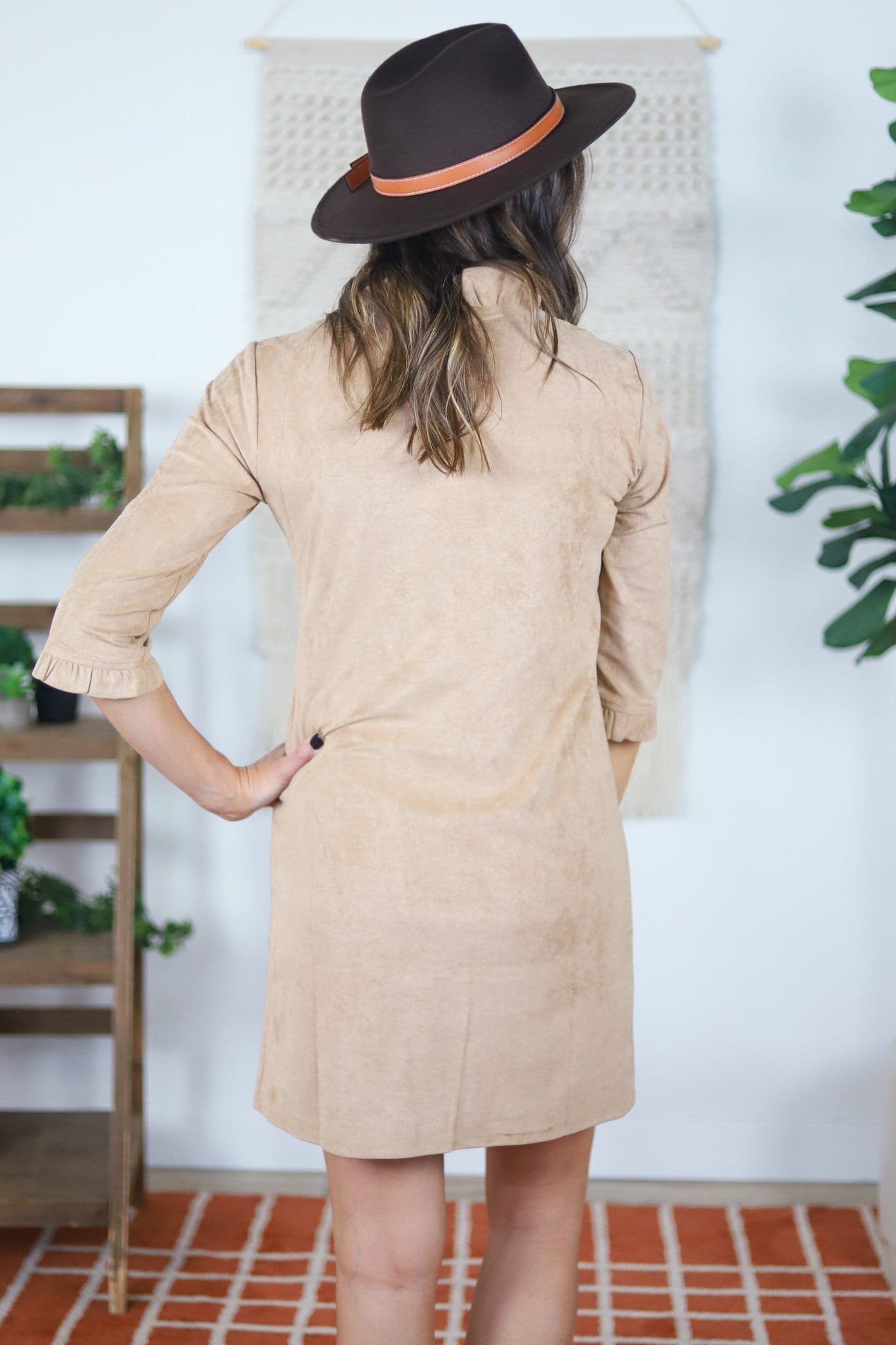 tan ruffled neck dress back