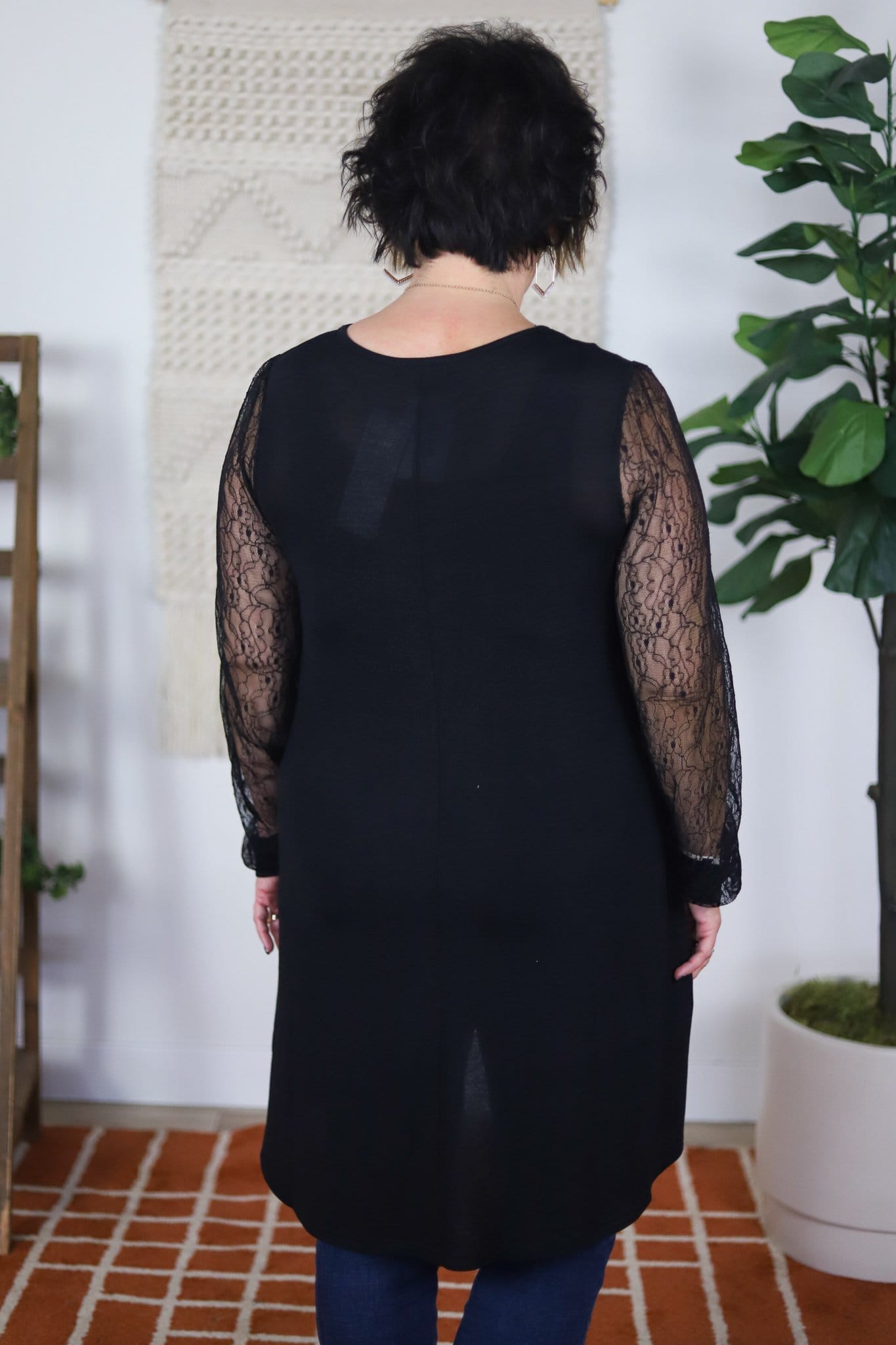 Lacy sleeve long back top 