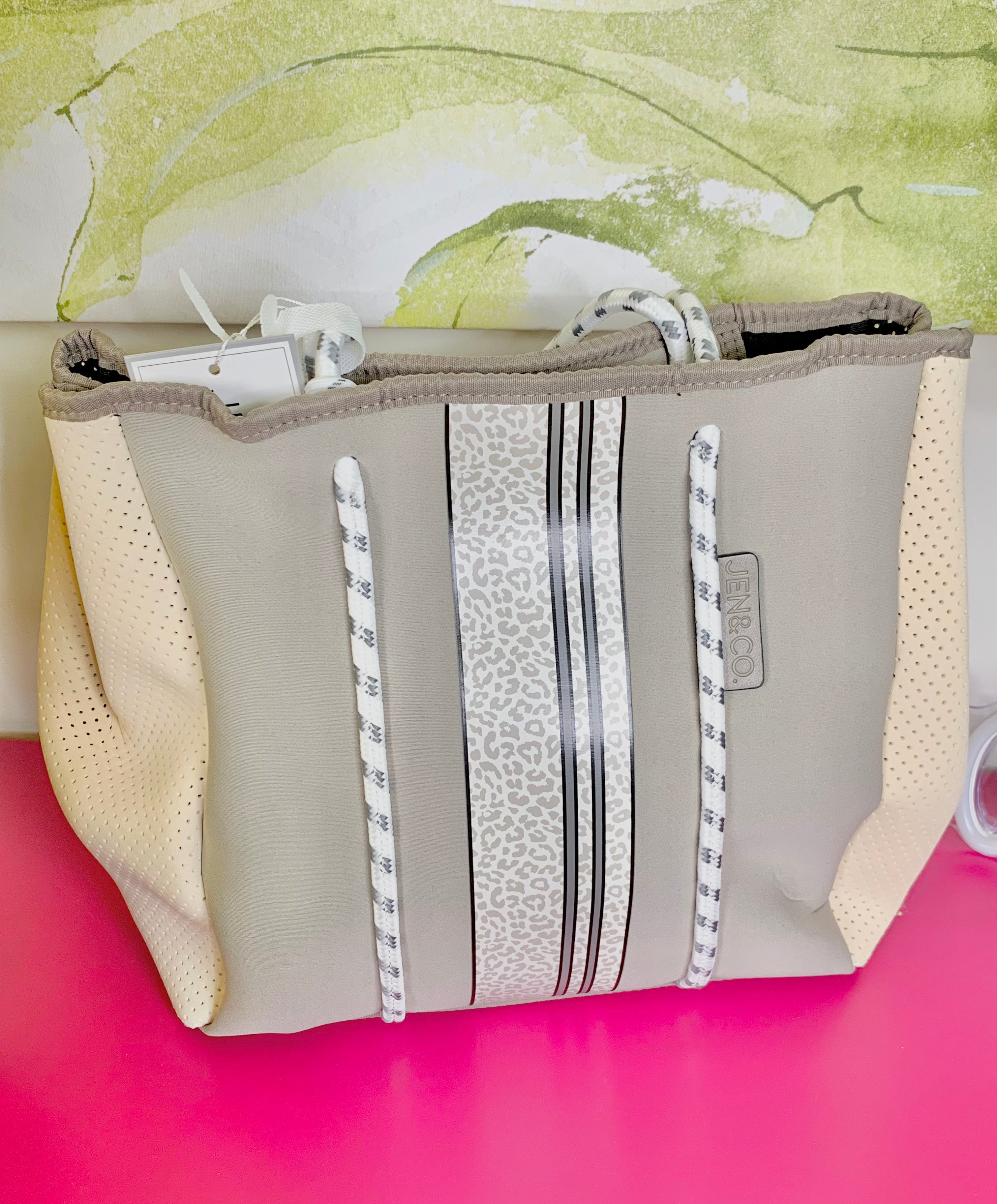 Meribella Multifunctional Neoprene Tote - Cheetah Stripe