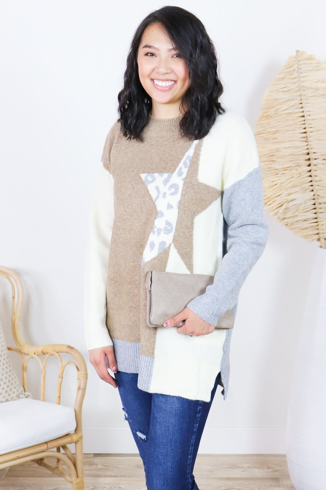 Star Accented Colorblock Pullover Sweater