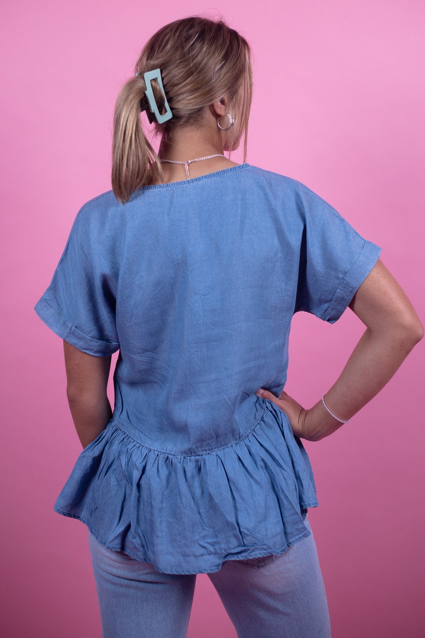 Short sleeve denim shirt with buttons