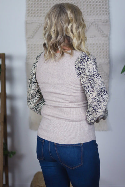 leopard print sleeve top back 