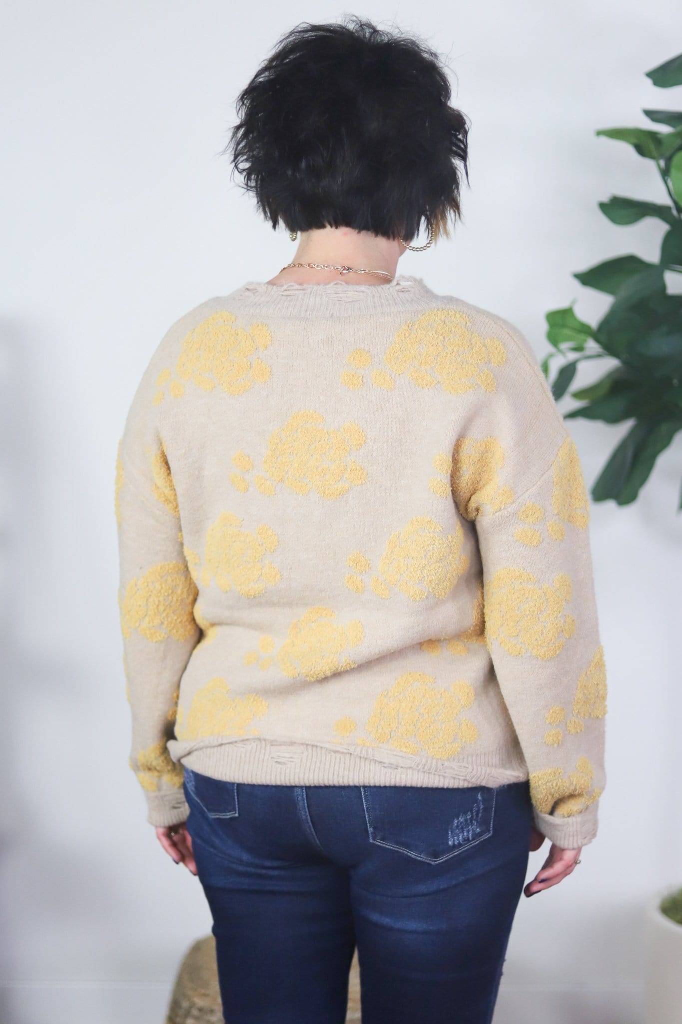 flower texture sweater back