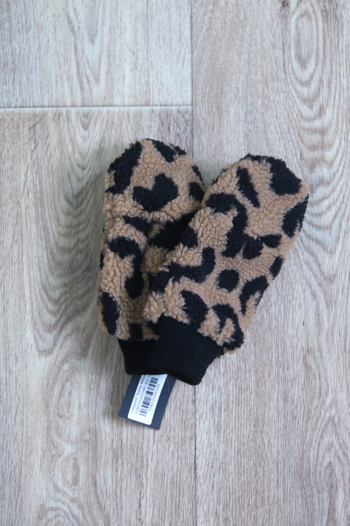 leopard print mitten