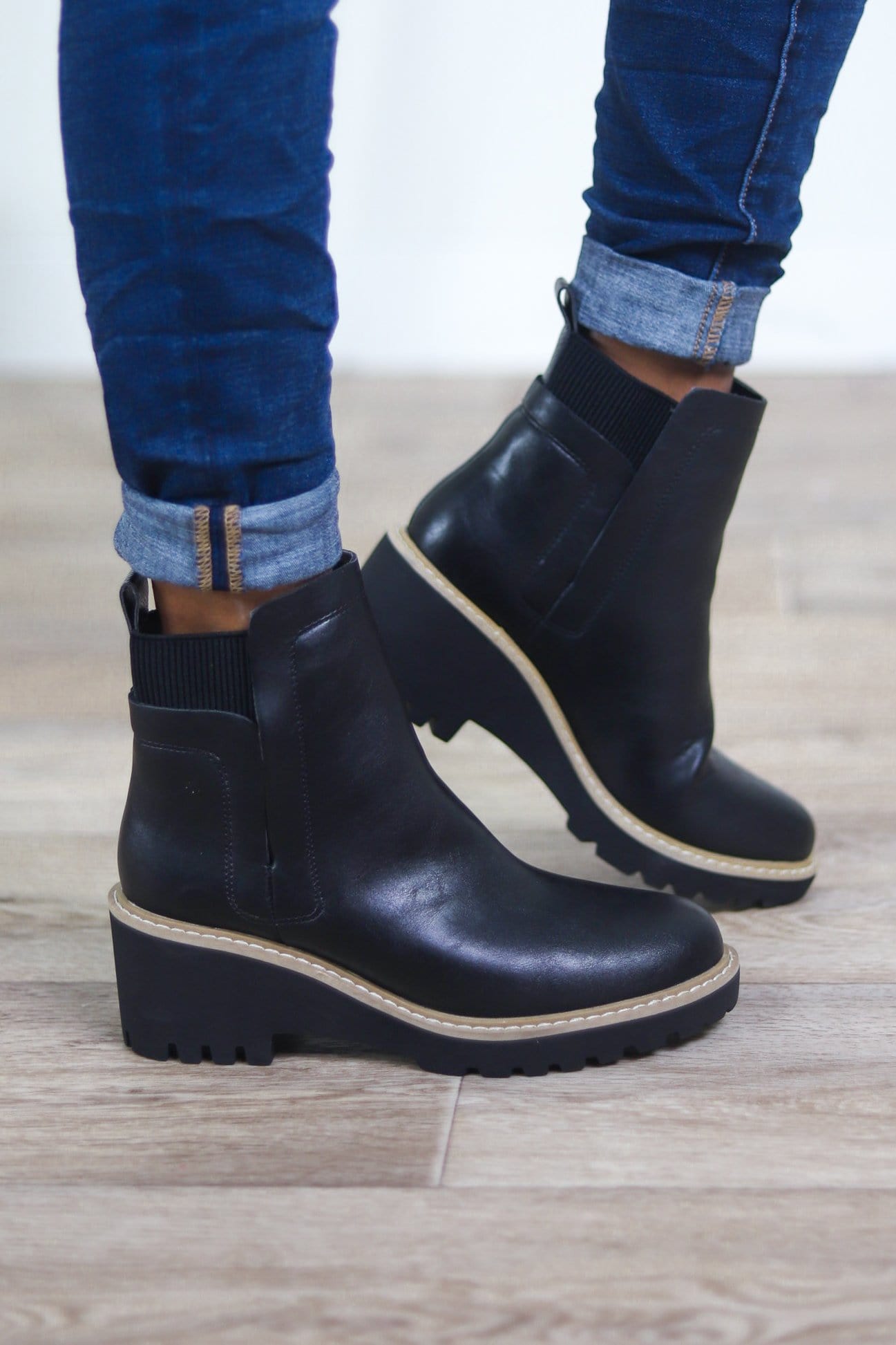 black simple boot 