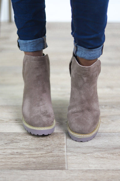 front of taupe tan boot