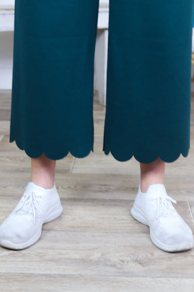Hunter Green Scallop Wide Leg Crop Pant