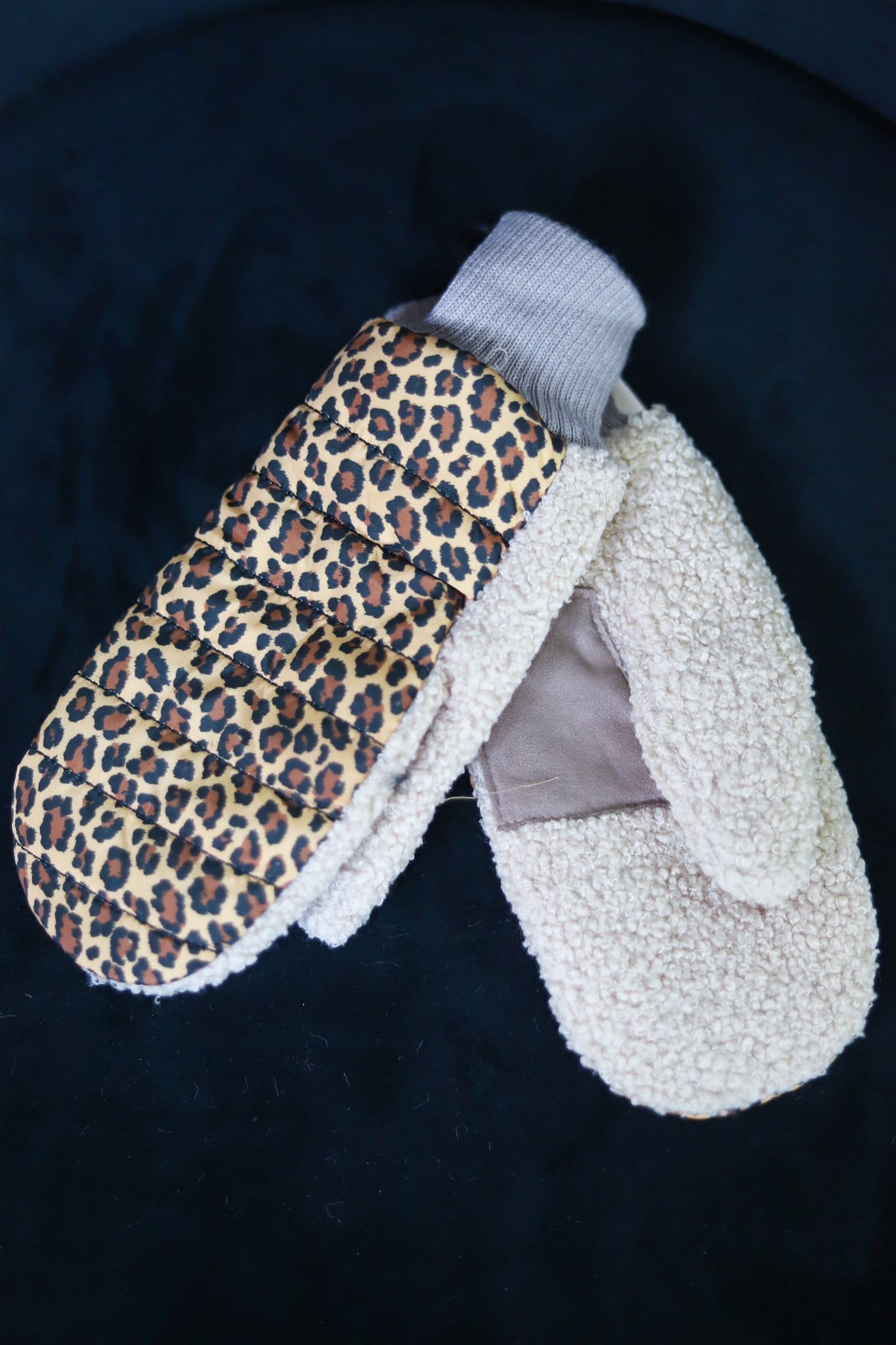 Leopard Puffer Glove