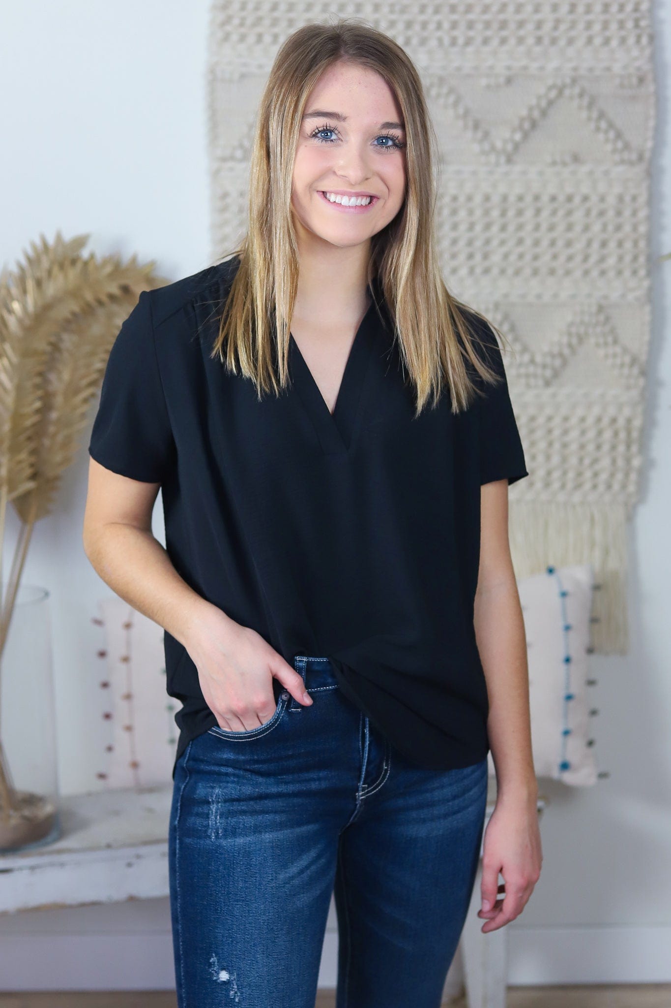 Black Favorite V-Neck Short Sleeve Blouse
