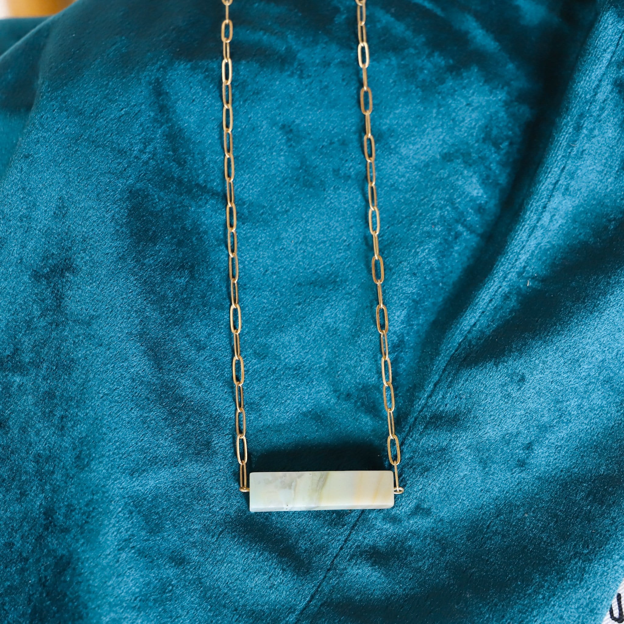 Mint Stone Short Necklace