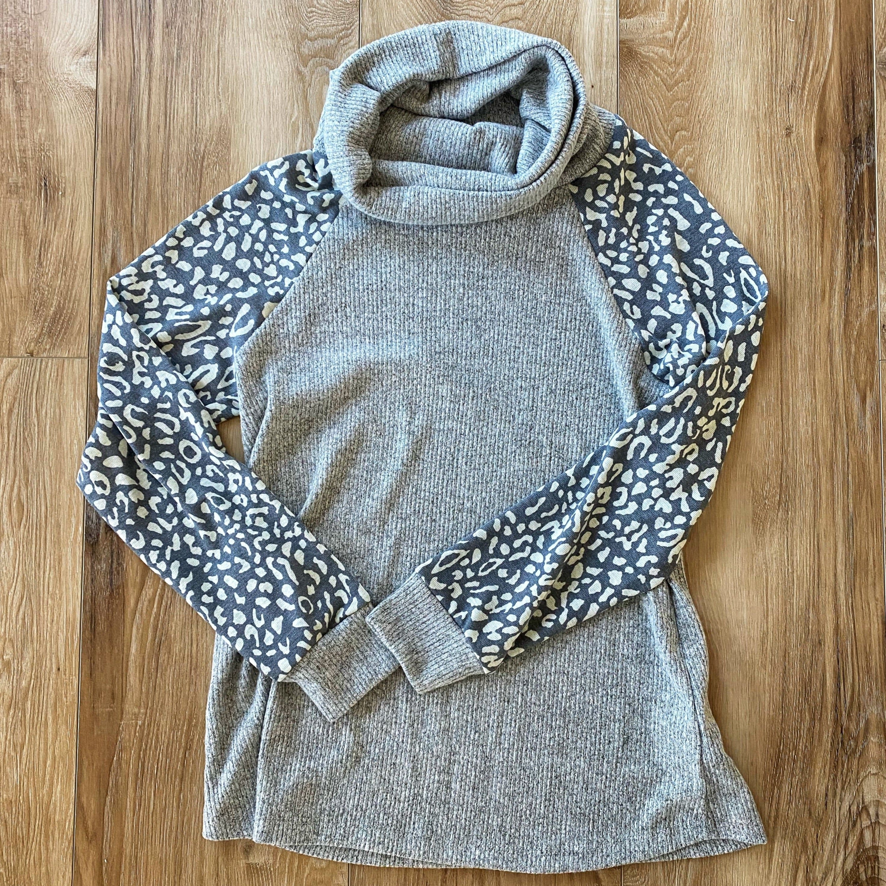 Leopard Raglan Turtleneck