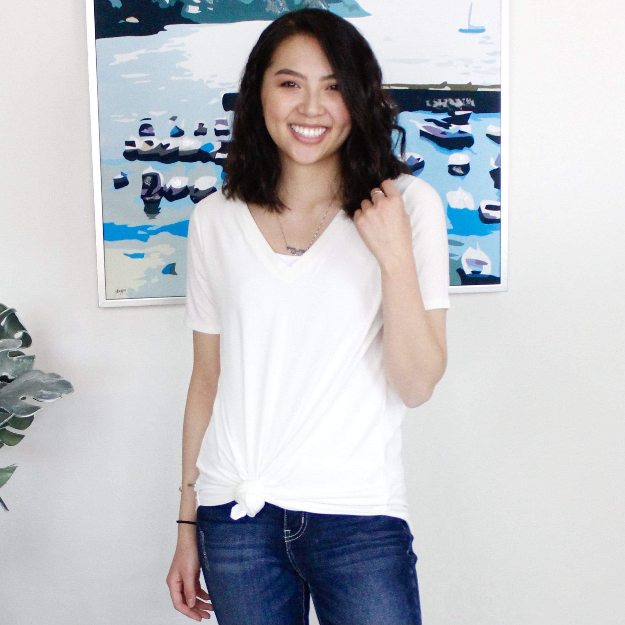 Basic Vneck Round Hem Short Sleeve Top