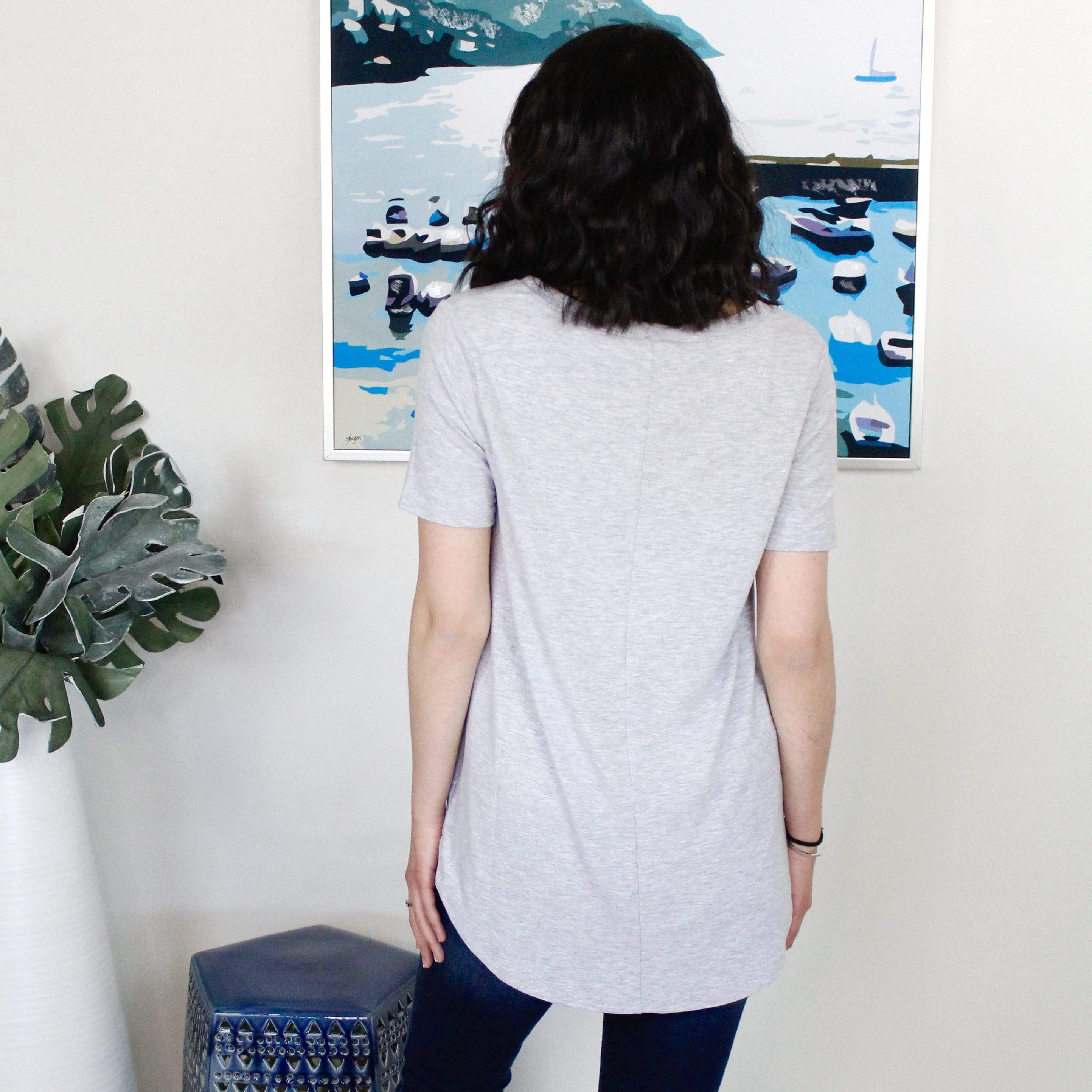 Basic Vneck Round Hem Short Sleeve Top