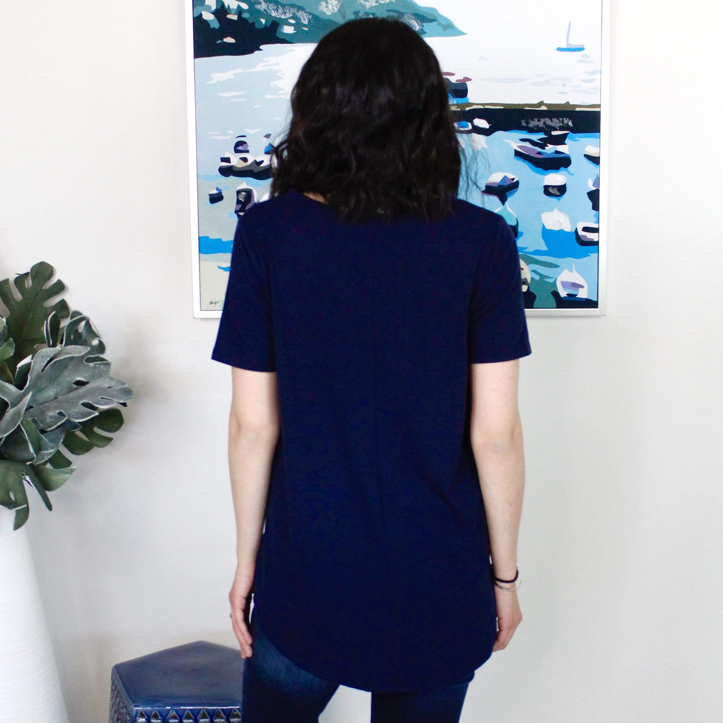 Basic Vneck Round Hem Short Sleeve Top