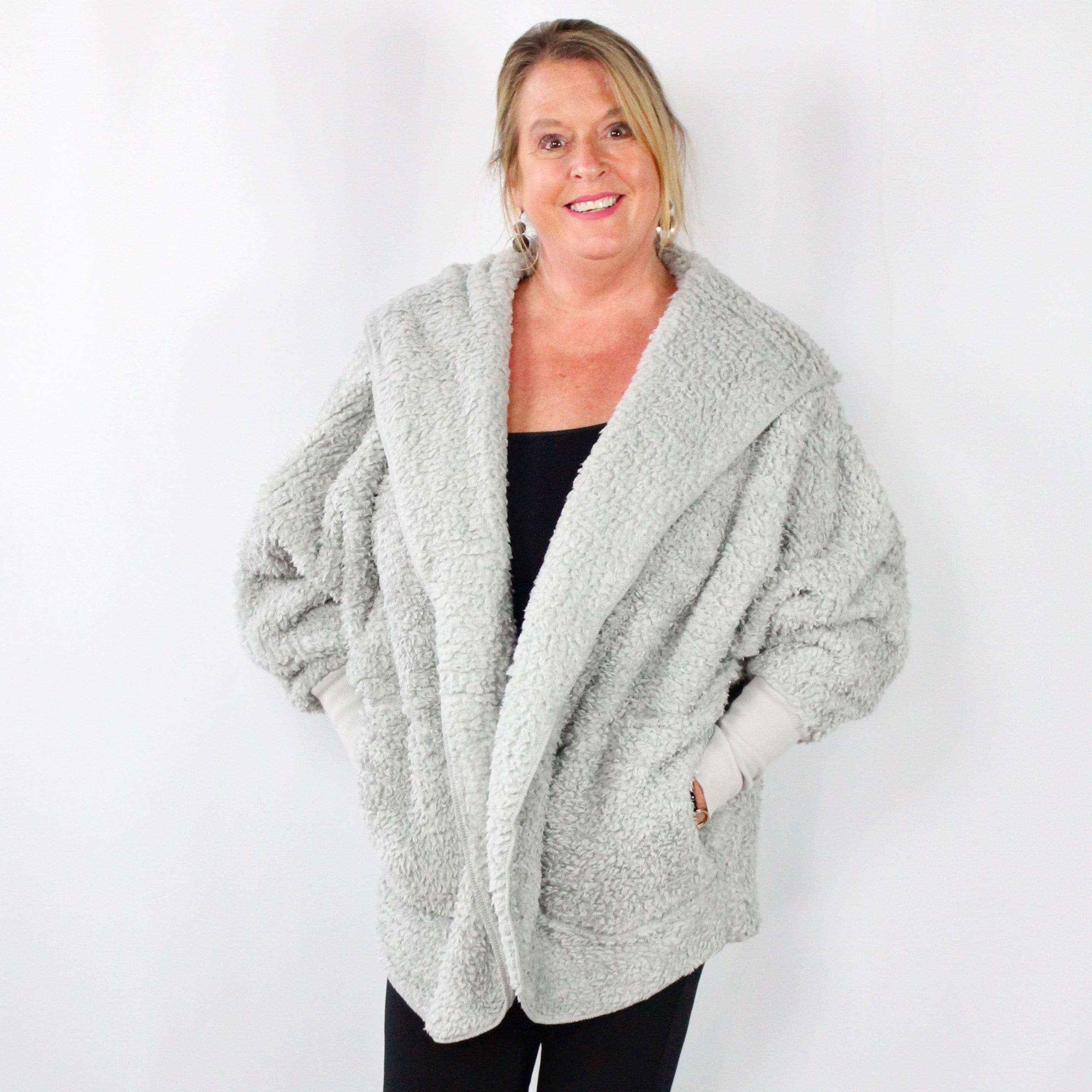 Grey One Size Sherpa Deal Steal 12-24-20