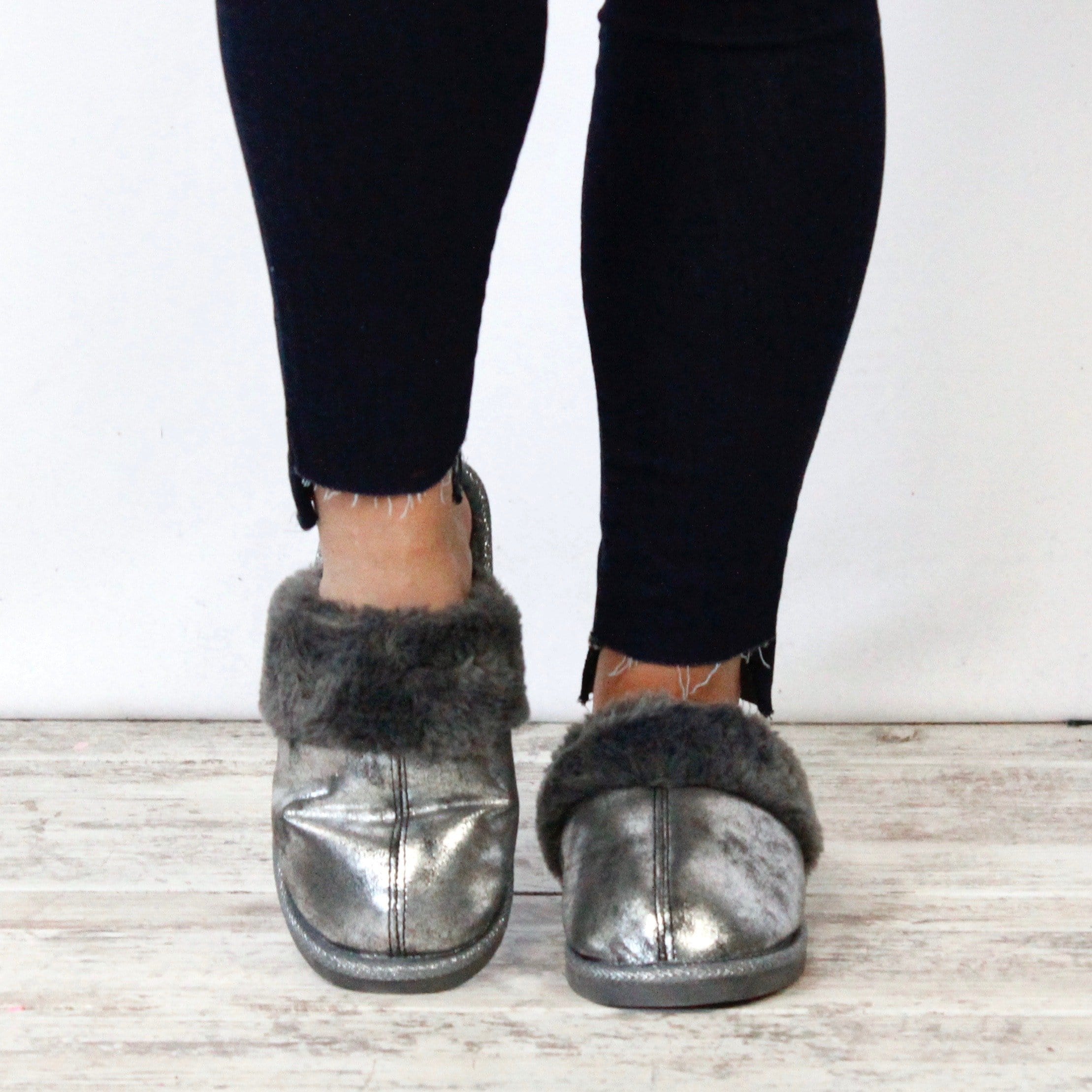 Snooze Fur Slipper