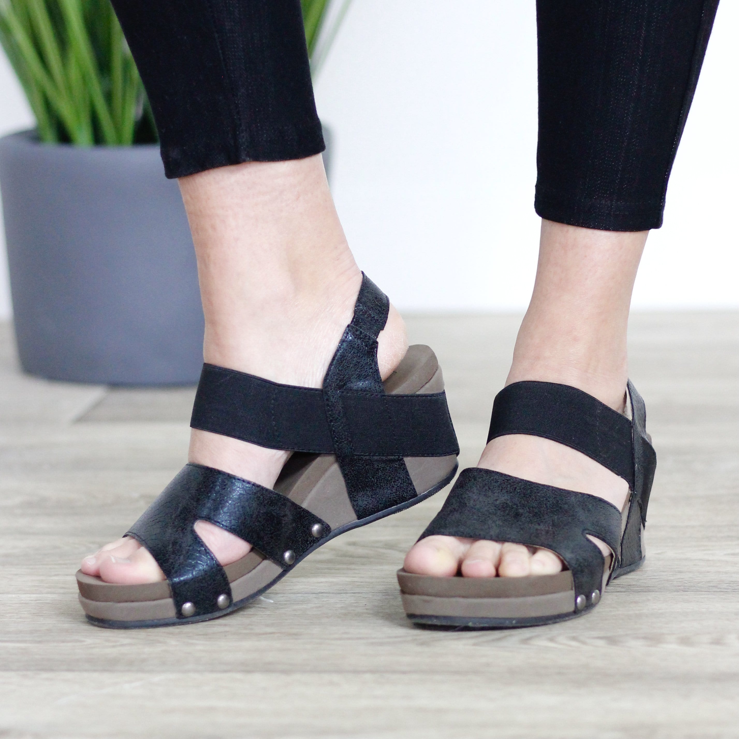 Fig Black Sandal