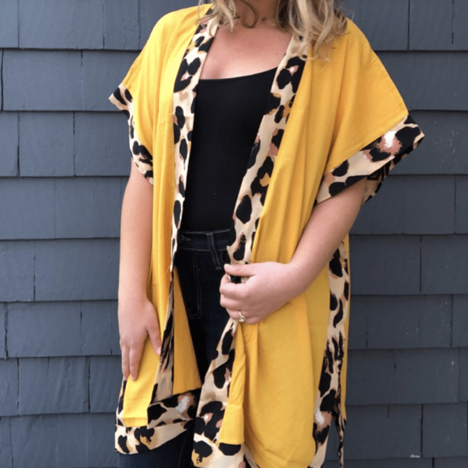 Yellow short sleeve kimono with leopard print accents