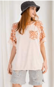 LEOPARD PRINTED KNIT TOP