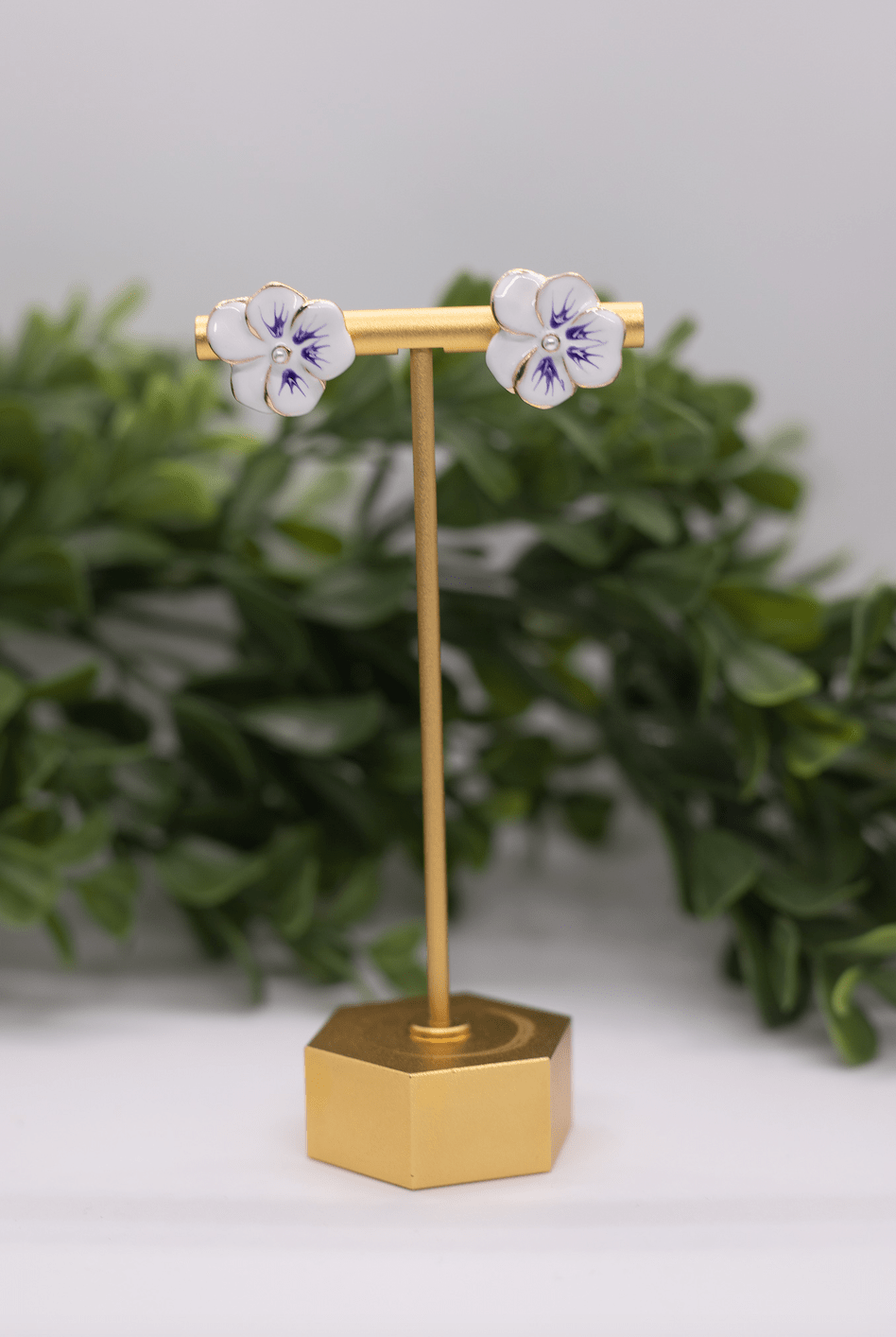 Sweet Pansy Earring