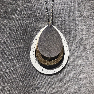 Chain layered pendant Necklace