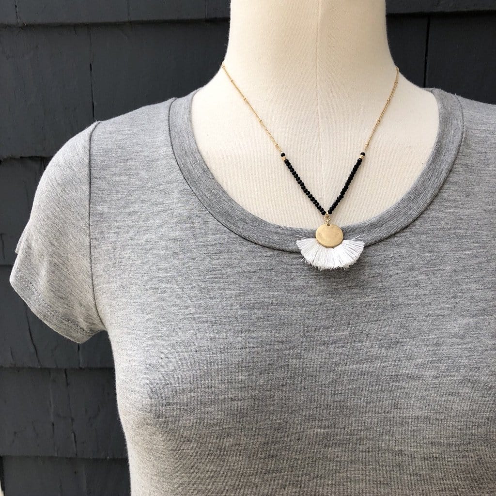 Beaded Tassel Short Necklace