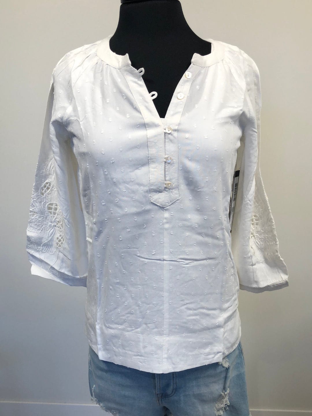 Eggshell 3/4 Sleeve Blouse